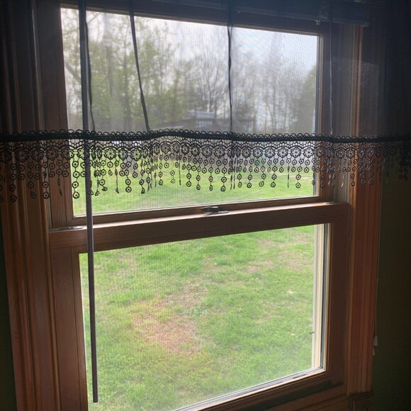 $5 or 4/$10-Sheer black window valance - Picture 2 of 7